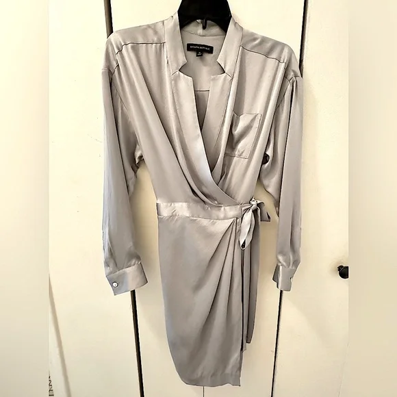 Banana Republic | Dresses | 0 Silk Banana Republic Wrap Dress | Poshmark Banana Republic | Dresses | 0 Silk Banana Republic Wrap Dress | Poshmark